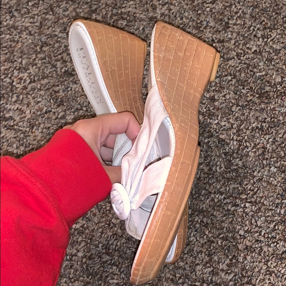 Sandals - Picture 3 of 4